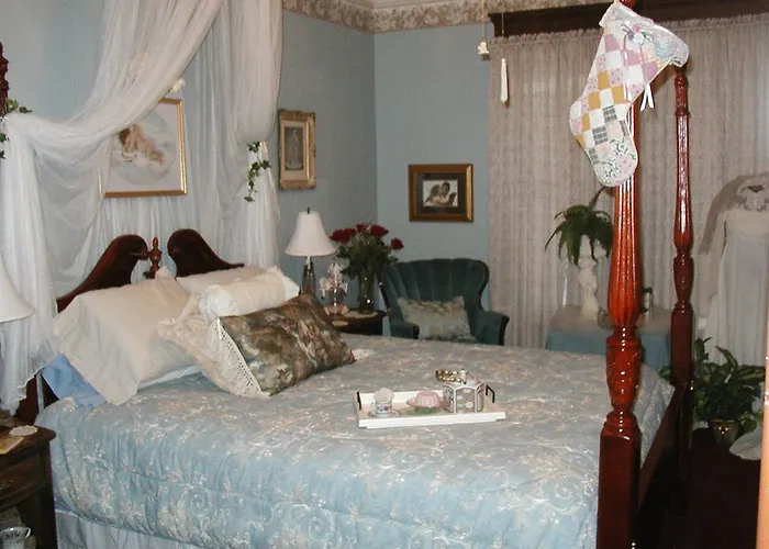 Silk Stocking Row - Bed And Breakfast - Adults Only
