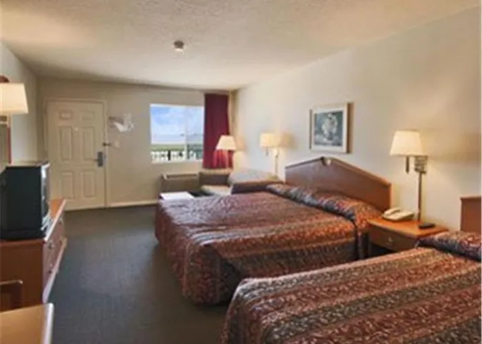 Summit Inn Hempstead