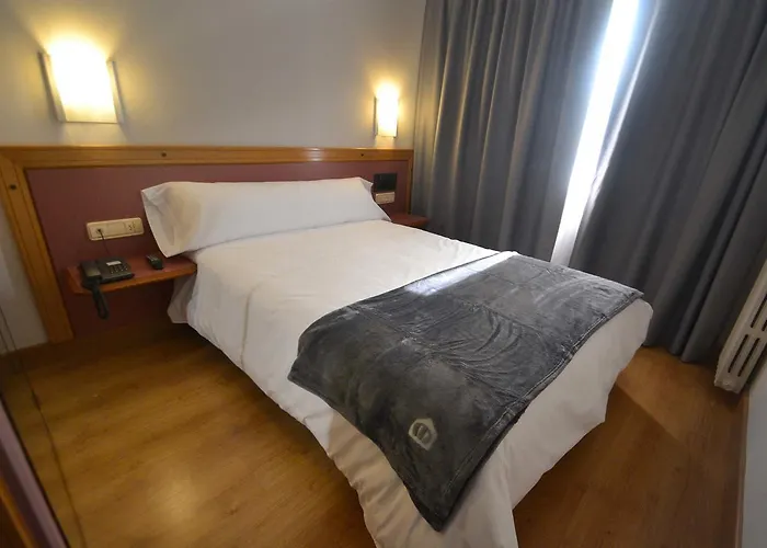 Hotel Brujas De Irues