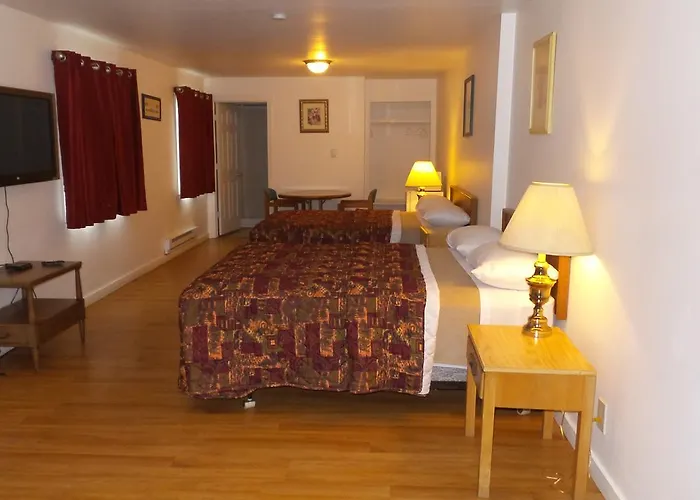 Golden Lion Motel