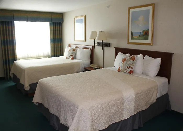 Baraga Lakeside Inn