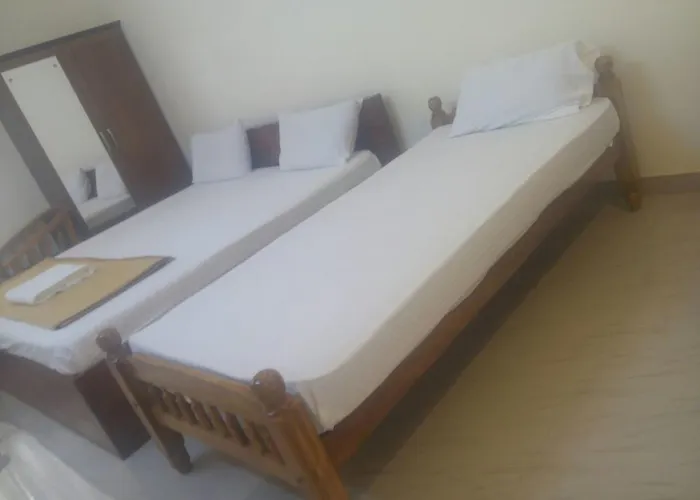 Manjira Lodge