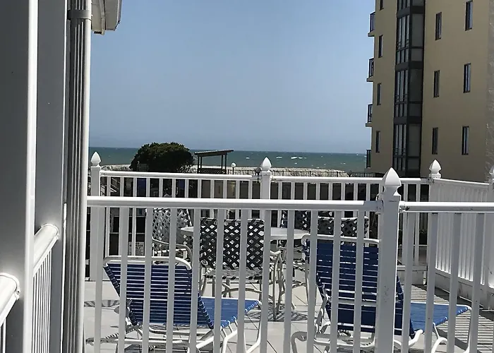 Edgewater Inn