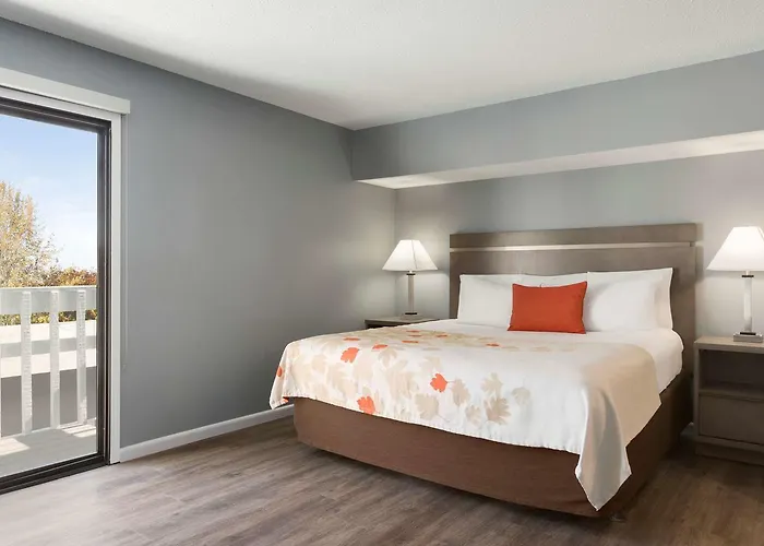 Hawthorn Suites By Wyndham Holland / Toledo