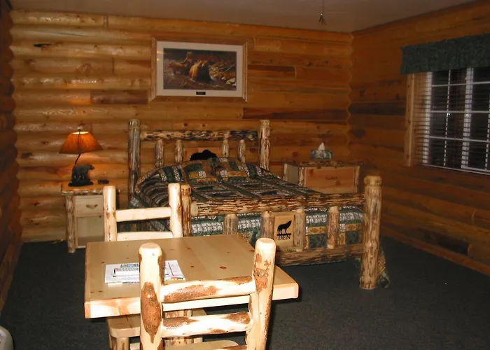Wolf Den Log Cabin Motel And Rv Park