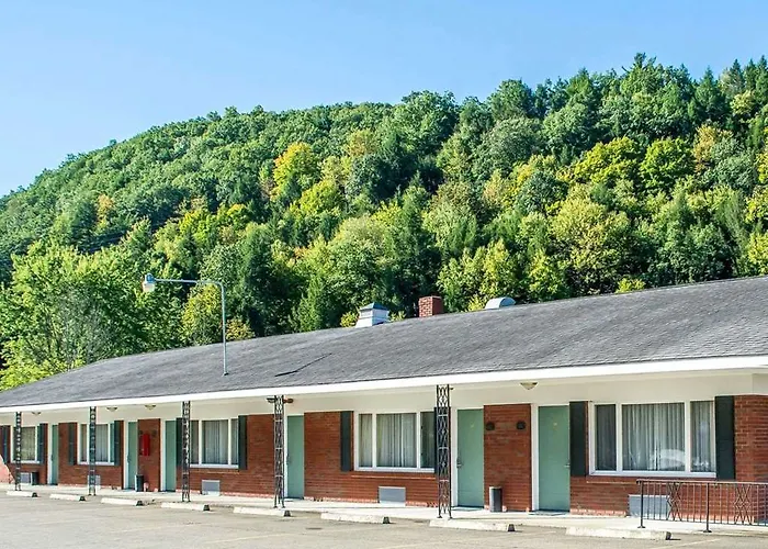 Best Western Marshall Manor