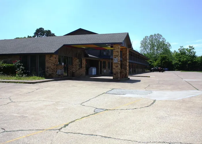Lake Palestine Motor Inn
