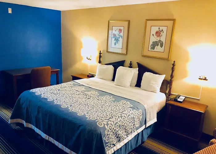 Days Inn By Wyndham Perry Near Fairgrounds