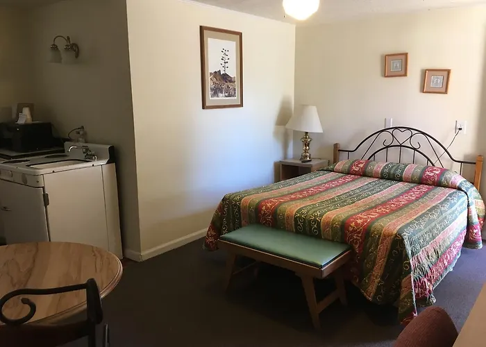 Sun -N- Sand Motel