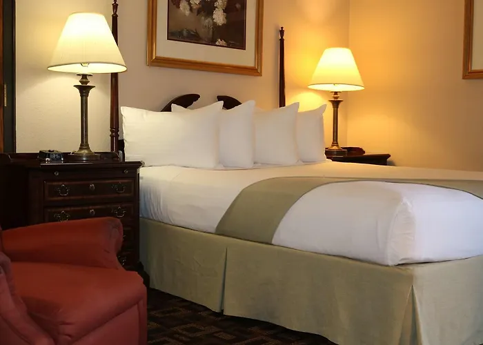 Surestay Hotel By Best Western Mcpherson