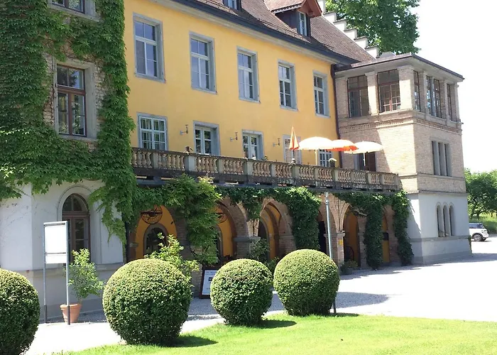 Schloss Brunnegg