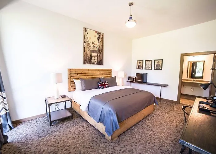 Okoboji Commons Hotel