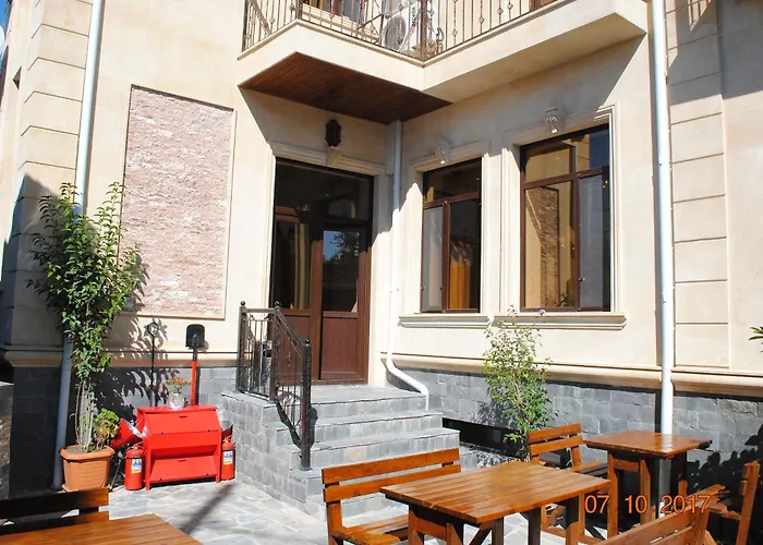 Yaffle Inn Shaki Boutique Hotel