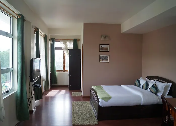 Woodland Hill Stay