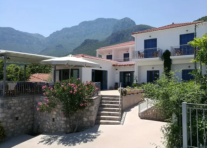 Avra Hotel