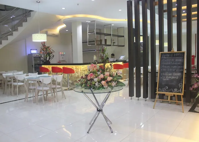 Green Garden Hotel