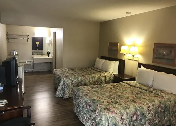 The Hometown Inn