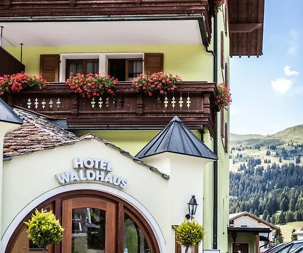Hotel Waldhaus am See