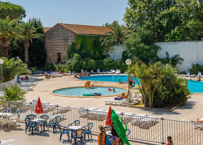 Hotel Le Domaine Du Mas Blanc By Popinns