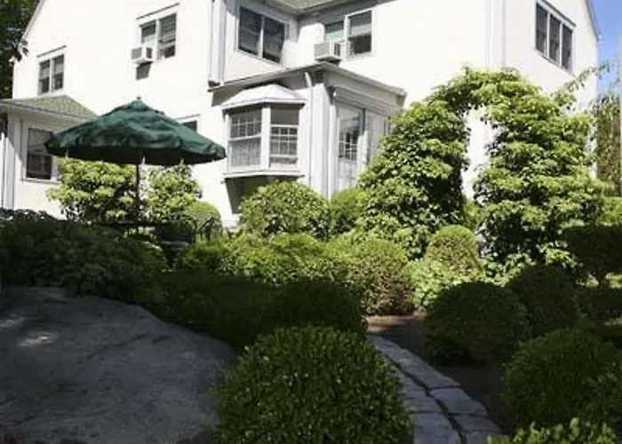 Tidewater Inn