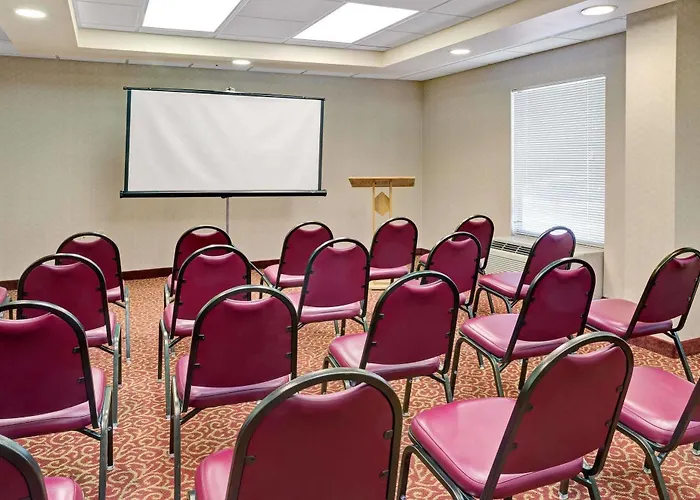Days Inn - Chapel Hill