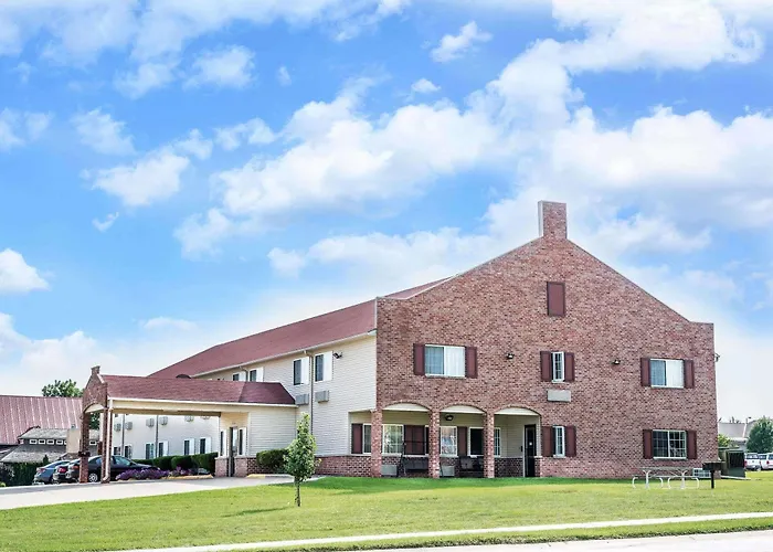 Dutch Inn And Suites