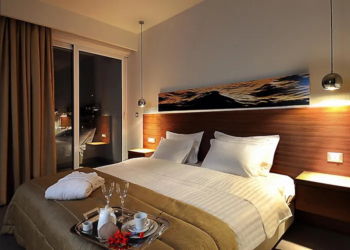 Lucy Hotel