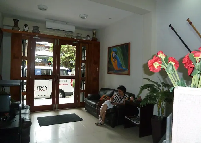 Hostal Huayruro