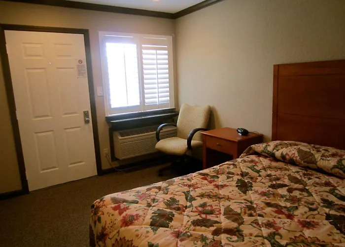 Deluxe Inn Redwood City