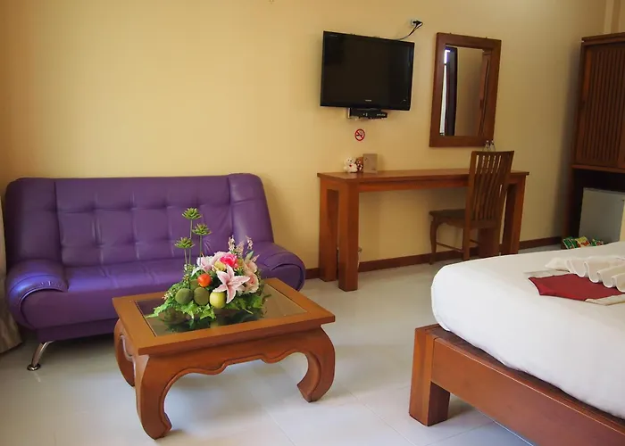 Ruen Narisra Resort