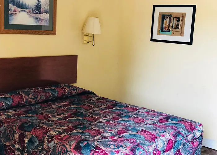 Country Host Inn