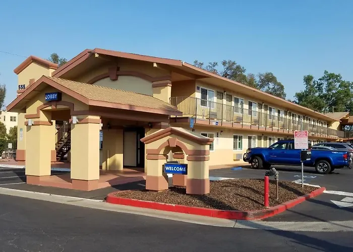 Americas Best Value Inn & Suites Escondido