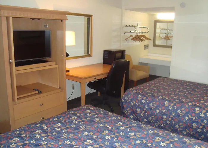 Super 8 By Wyndham Monticello Ny
