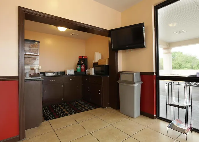 Americas Best Value Inn & Suites - Senatobia