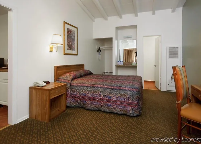Americas Best Value Inn & Suites