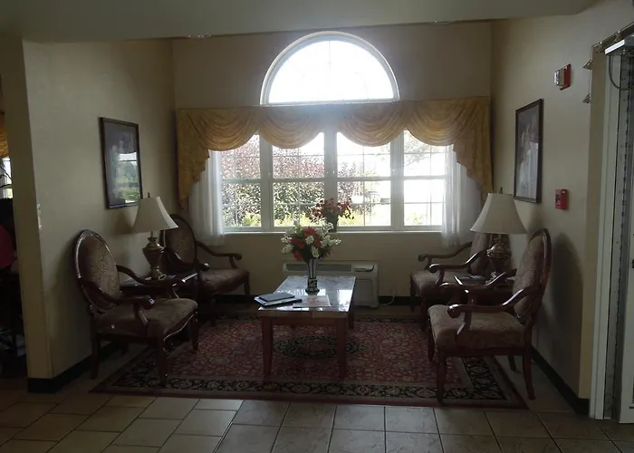 Bridgepointe Inn & Suites Toledo-Perrysburg-Rossford-Oregon-Maumee By Hollywood Casino