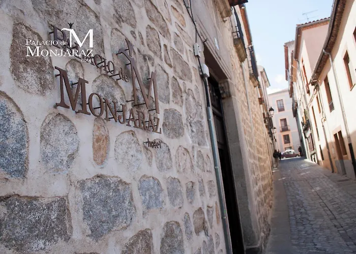 Palacio De Monjaraz
