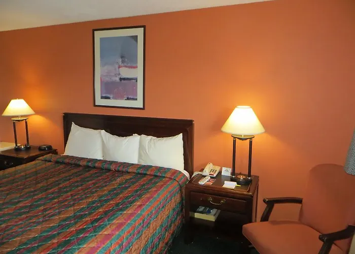 Days Inn By Wyndham Elk Grove Village O'Hare Airport West