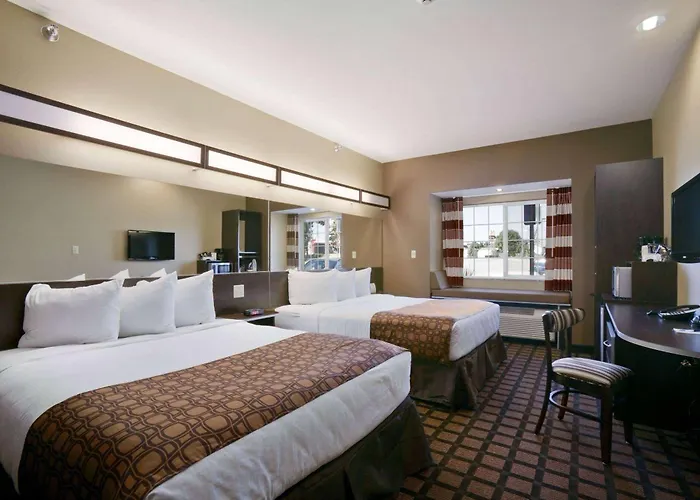 Microtel Inn & Suites