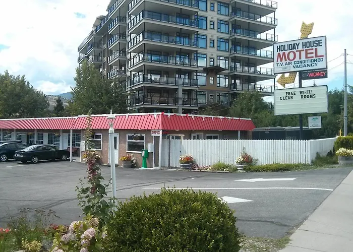 Holiday House Motel