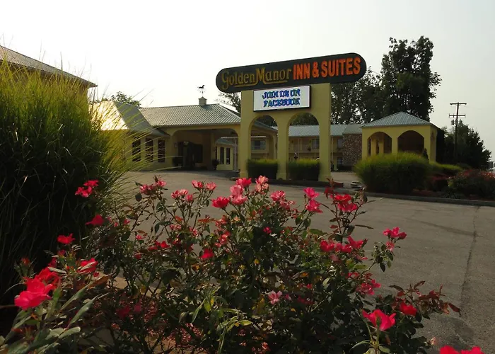 Golden Manor Inn & Suites