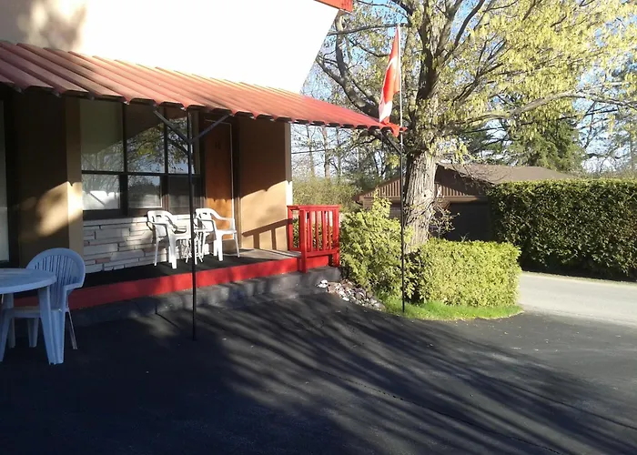 Capricorn Motel Royale 1000 Islands