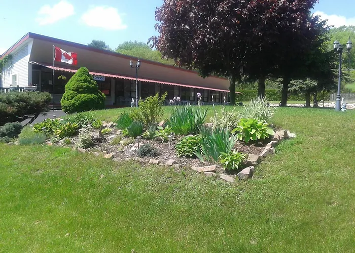 Capricorn Motel Royale 1000 Islands
