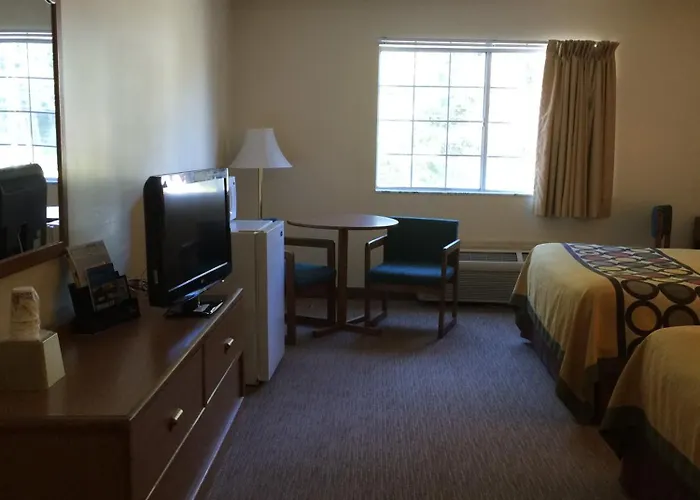Brookshire Inn