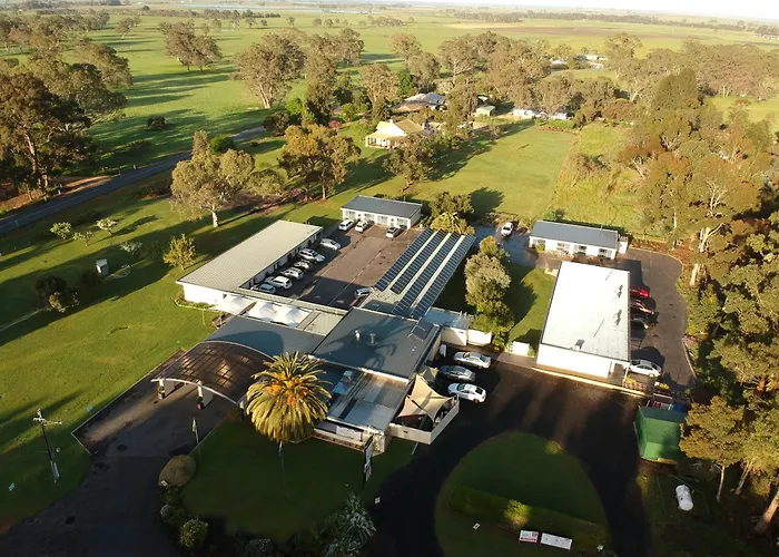 William Macintosh Motor Lodge
