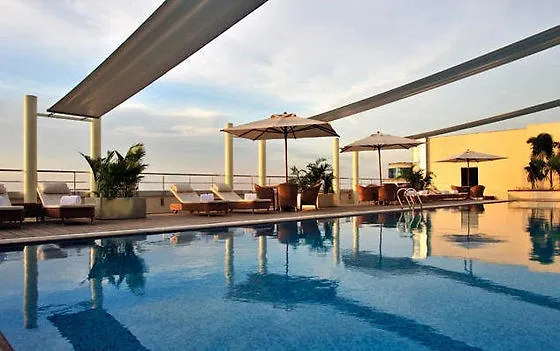 Comfort Suites Beachside Apartment Hotel