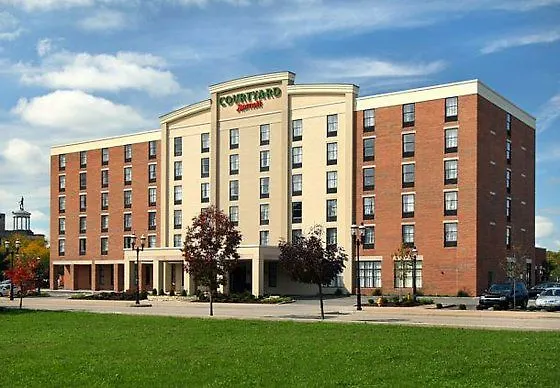 Hamiltonian Hotel