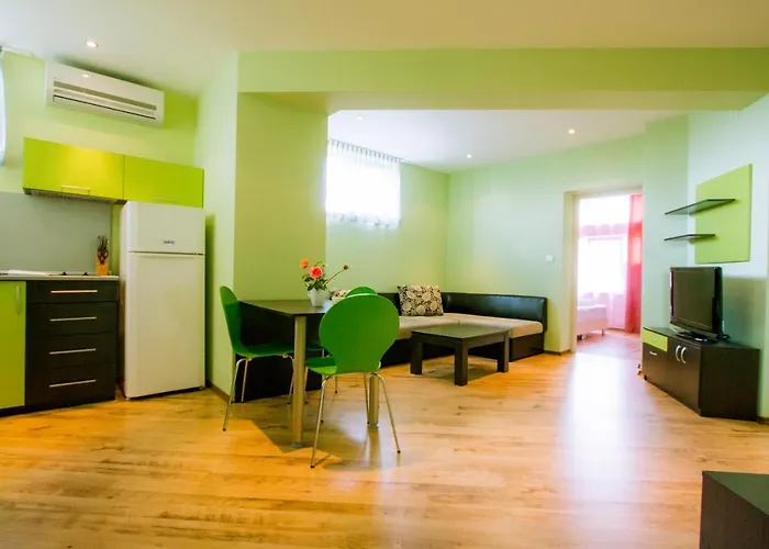 Green Hill Hotel