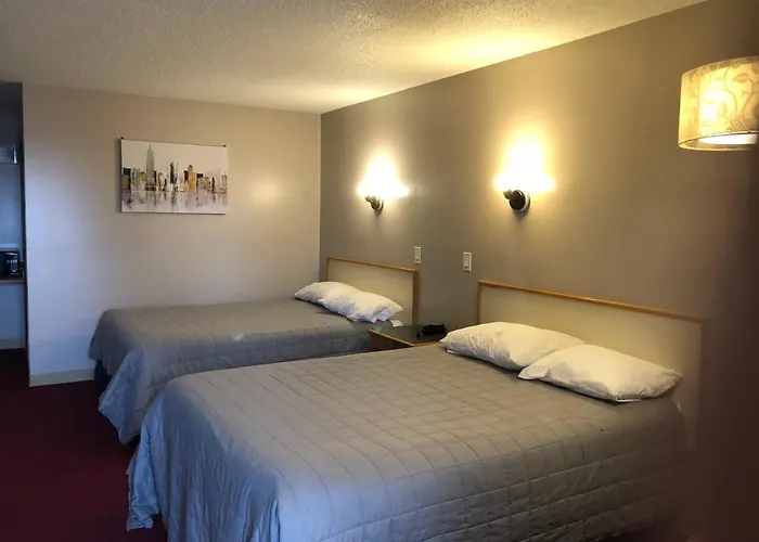 Voyageur Motel