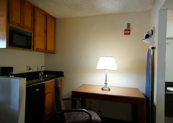 Ambassador Inn Fresno